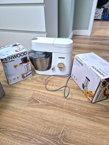 Kenwood chef 1000w stand mixer - chef,
